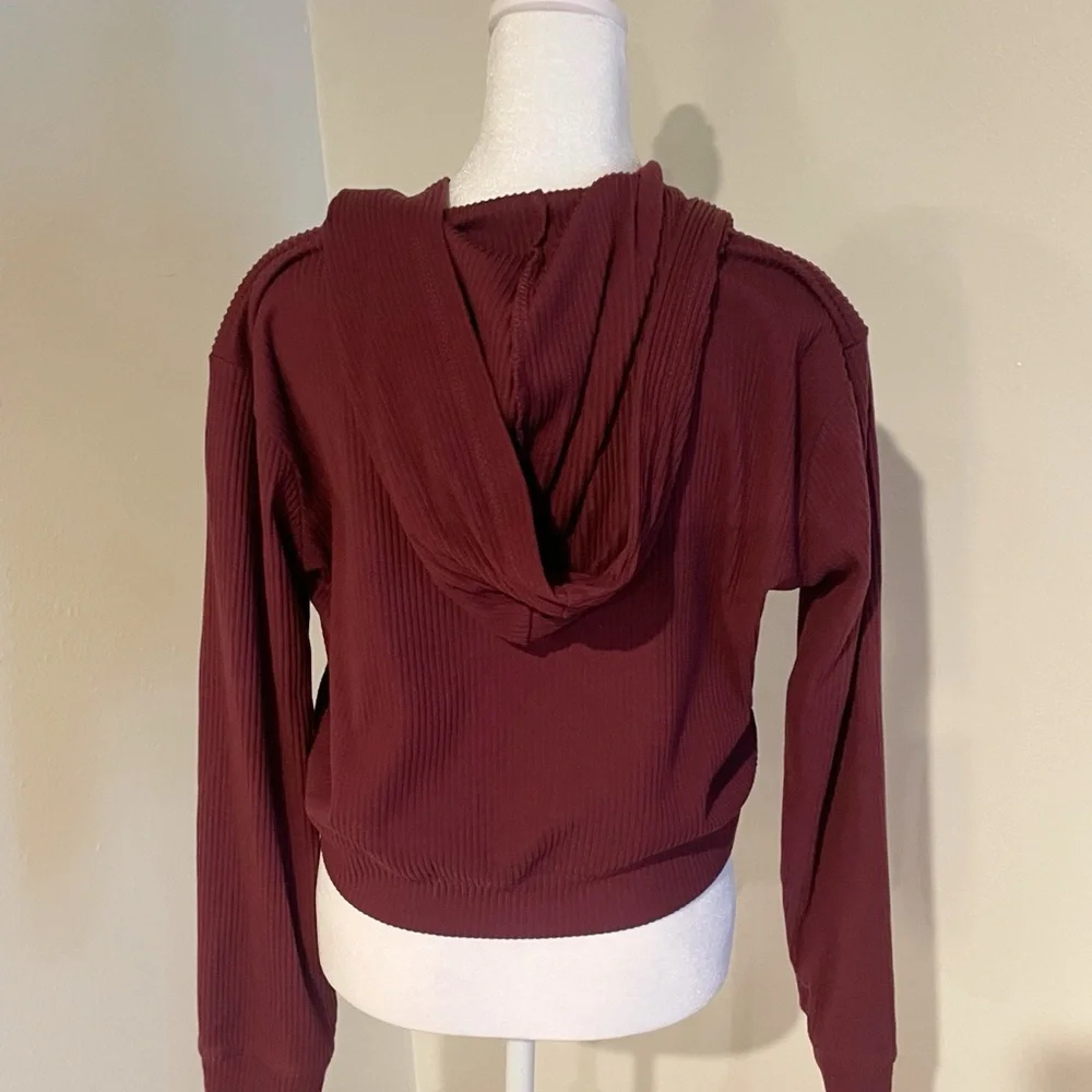 Women's Burgundy Ribbed Hoodie and Pants Set - Picture 5 of 7